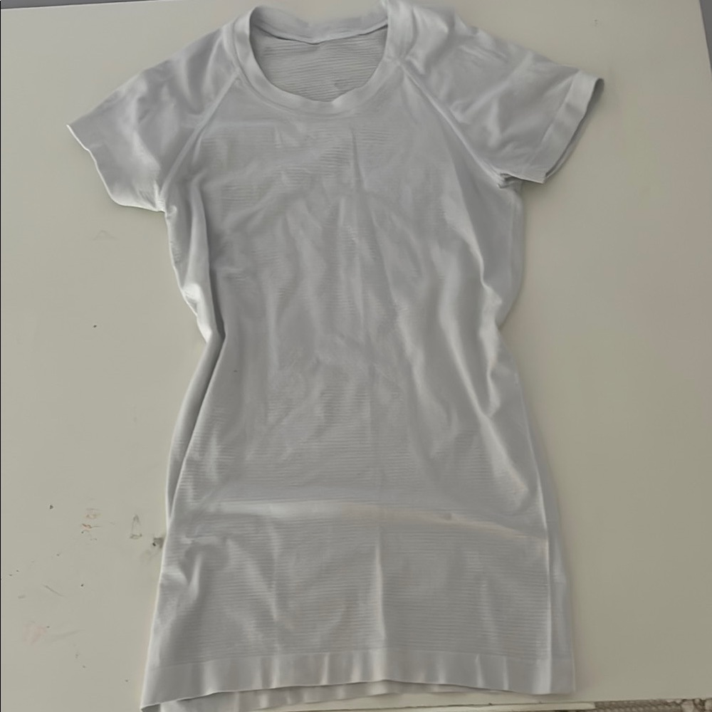 Lululemon White Swiftly Tech Size 4